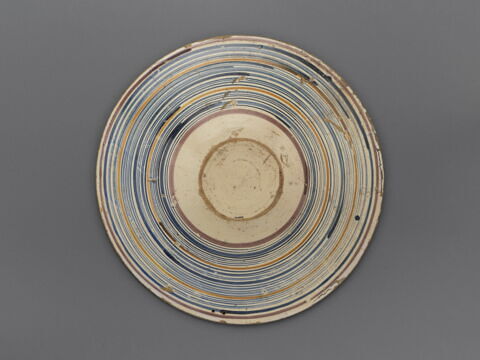 Plat rond : armoiries de la famille Minerbetti de Florence, image 2/3