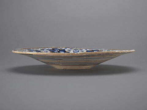 Plat rond : armoiries de la famille Minerbetti de Florence, image 3/3