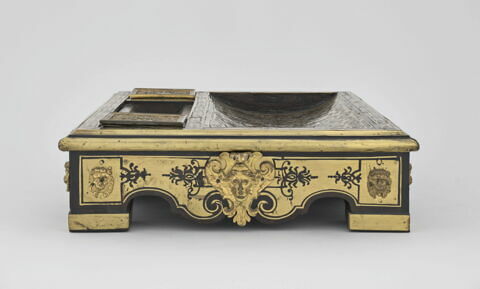 Ecritoire à fond de cuivre marqueté d'écaille, image 3/6