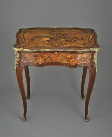 Petite table à écrire, image 4/7