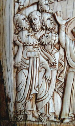Triptyque en ivoire : Ascension. Saints., image 7/12