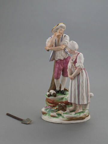 Pièce de surtout. Couple de paysans, image 2/4