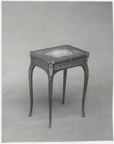 Table, image 5/6