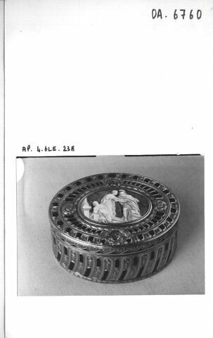 Tabatière ovale, image 2/2