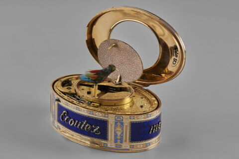 Boîte à musique de forme ovale, image 11/17