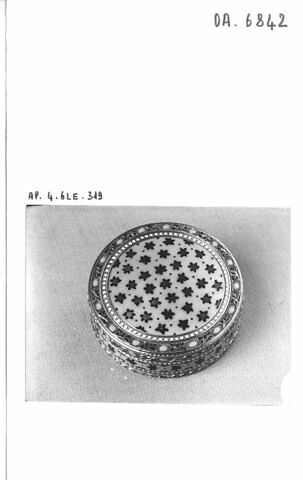 Bonbonnière ronde, image 4/4