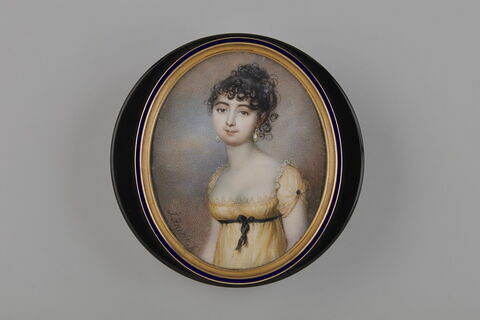 Bonbonnière ronde : portrait de jeune femme, image 2/5