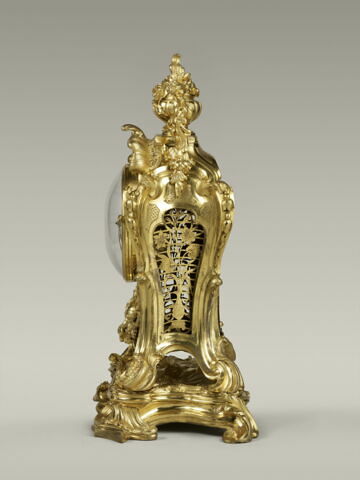 Pendule sur socle avec vase fleuri et trophée d'instruments de musique, image 8/10