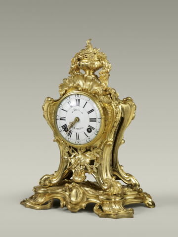 Pendule sur socle avec vase fleuri et trophée d'instruments de musique, image 9/10