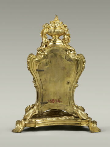 Pendule sur socle avec vase fleuri et trophée d'instruments de musique, image 10/10