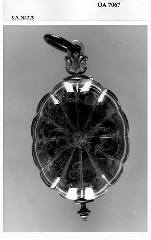 Montre ovale polylobée, image 4/6