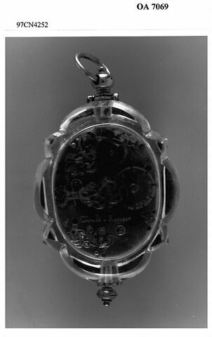 Montre ovale lobée, image 4/8