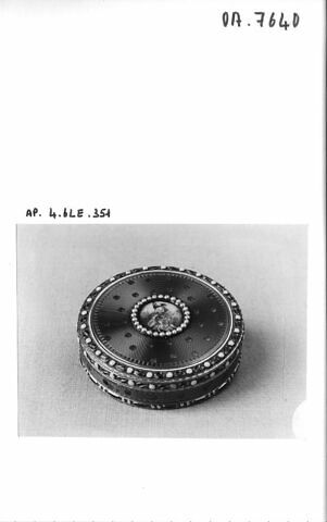 Bonbonnière, image 3/3