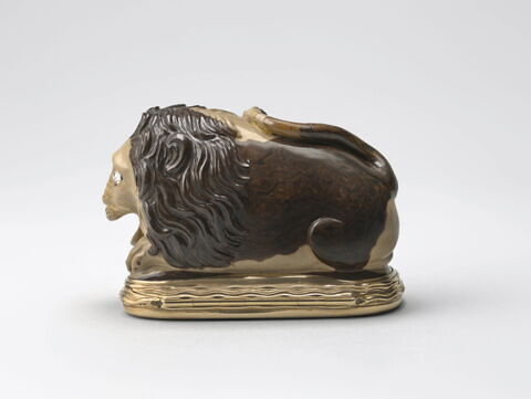 Tabatière en forme de lion, image 3/7