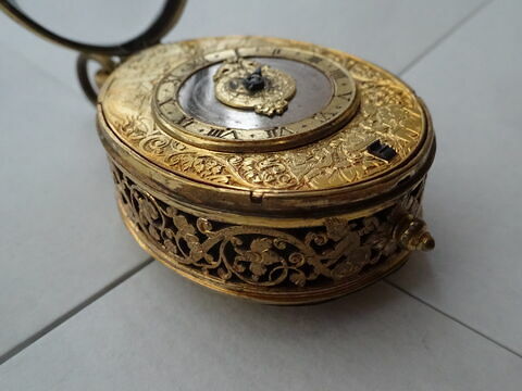 Montre ovale, image 3/3