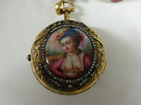 Montre ronde assortie d'une chatelaine ornées de portraits de femme, image 9/9