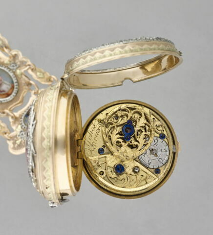 Montre ronde assortie d'une chatelaine ornées de portraits de femme, image 4/9