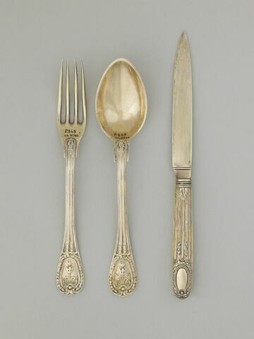 Couvert et couteau à dessert, image 5/7