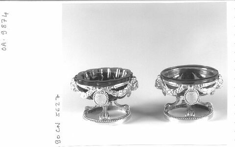Salière circulaire (d'une paire), image 6/6