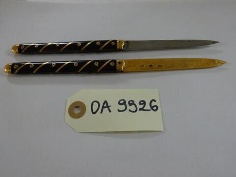 Paire de couteaux à cran d'arrêt, image 3/7