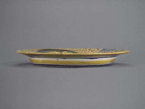 Plat rond : Vision de saint Eustache, image 3/3