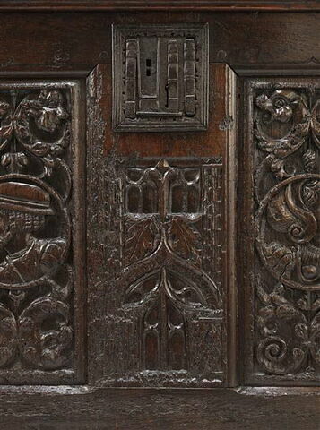 Coffre à décor de profils en buste, image 8/16