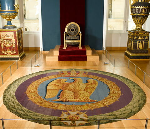 Médaillon central du tapis de la salle du trône aux Tuileries, image 1/5