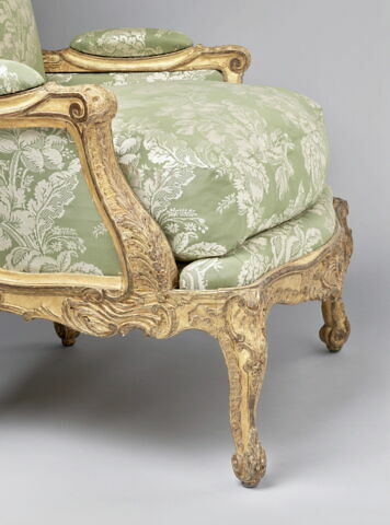 Bergère à la Reine et à chassis, d'une paire, image 4/4