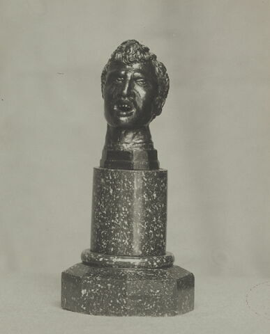 Statuette : tête d'homme, image 4/4