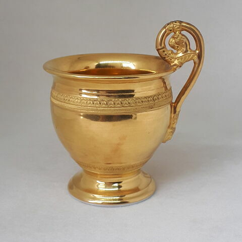 Tasse et sa soucoupe, image 2/6