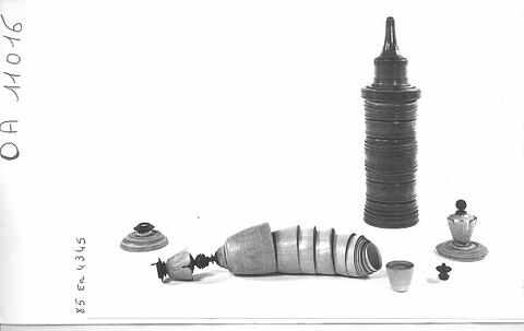 Coupe et son étui, image 3/3