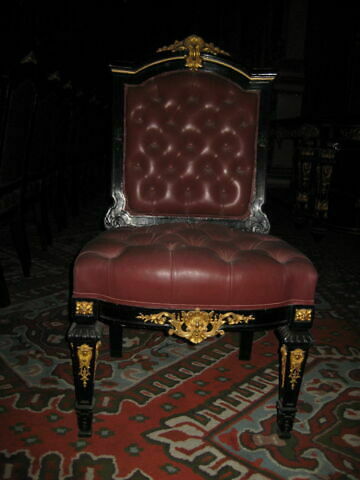 Chaise en bois noir de style Louis XIV