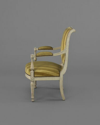 Fauteuil, d'une suite de six et un canapé, image 4/8