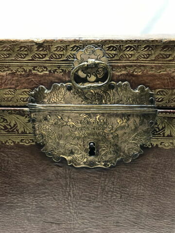 Coffre de voyage rectangulaire aux armes de Marie-Antoinette, dauphine de France (armoiries rapportées), image 3/13