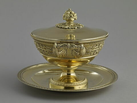 Coupe couverte de vermeil, avec son plateau (bouillon), image 2/18