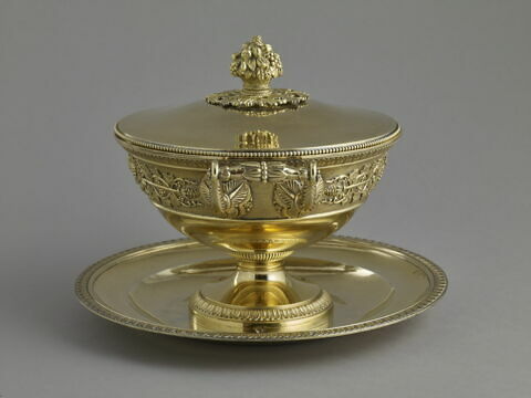 Coupe couverte de vermeil, avec son plateau (bouillon), image 4/18