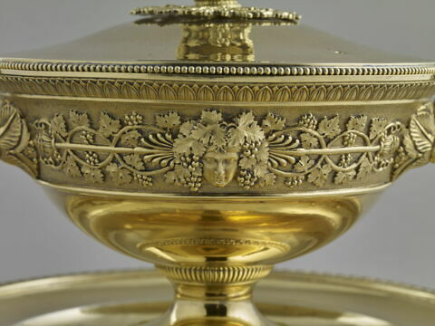 Coupe couverte de vermeil, avec son plateau (bouillon), image 16/18