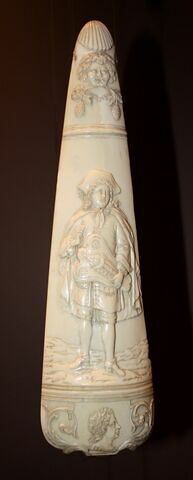 Râpe à tabac : joueur de vielle, image 3/3