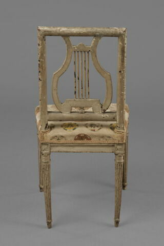 Chaise de bois à décor de lyre découpée à jour, image 2/5