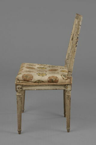 Chaise de bois à décor de lyre découpée à jour, image 3/5