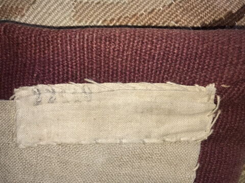 Tapis ras rectangulaire à médaillon central, image 2/9