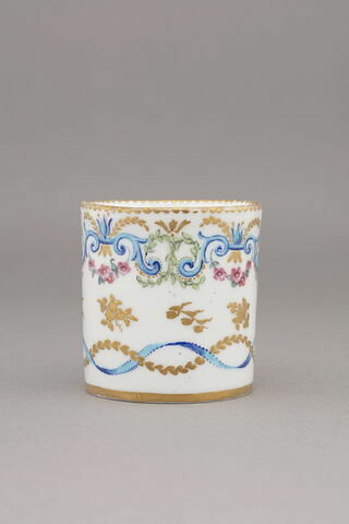 Tasse et soucoupe, image 4/7