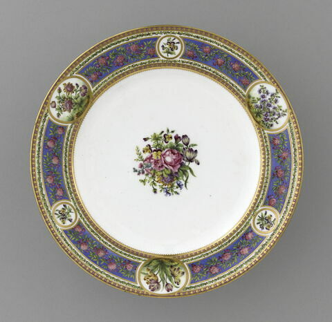 Assiette, image 6/8