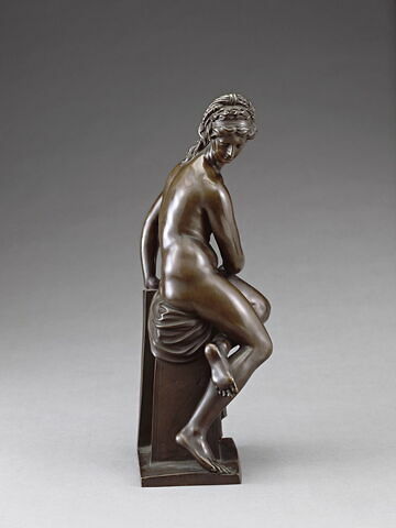 Statuette : l'architecture, image 2/5