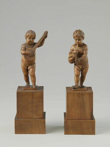 Statuette : Enfant jouant de la musette, image 5/5