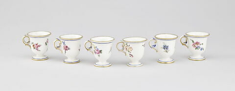 Tasse à glace, d'un ensemble de vingt-cinq (TH 926 à 950), d'un service (TH 809 à 1066), image 4/5