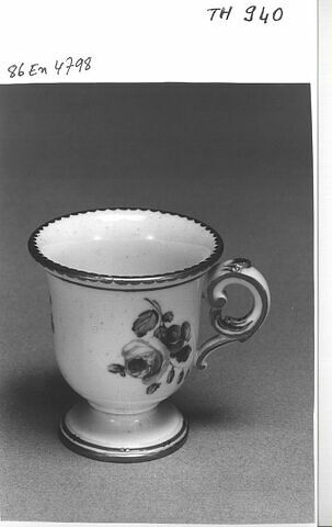 Tasse à glace, d'un ensemble de vingt-cinq (TH 926 à 950), d'un service (TH 809 à 1066), image 4/4