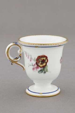 Tasse à glace, d'un ensemble de vingt-cinq (TH 926 à 950), d'un service (TH 809 à 1066), image 5/5