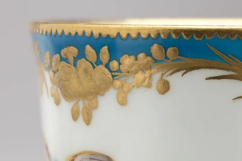Gobelet calabre et soucoupe, d'une paire (TH 1258), image 3/17