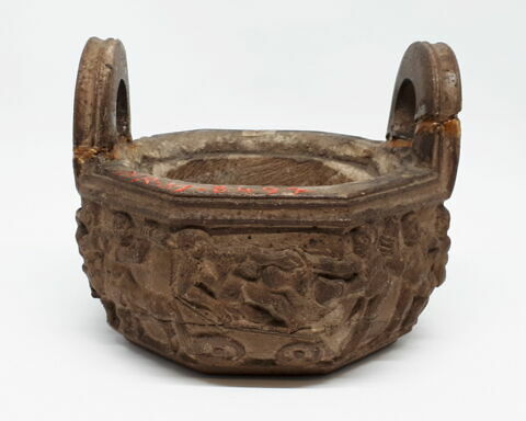 Coupe octogonale en pierre, image 3/6